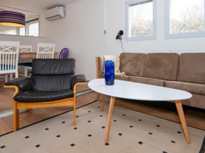 6 person holiday home in Ebeltoft